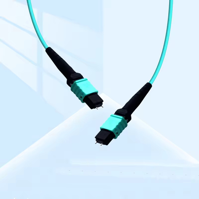 MPO/UPC - Man MPO/APC - Vrouwelijk glasvezelpatchkabel OM3 FTTH 12-kern glasvezelpatchkabel