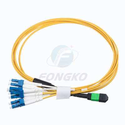 Singlemode 8 Kernmpo APC (Wijfje) aan van de de Uitrustingsvezel van LC UPC Duplex Optisch het Flardkoord